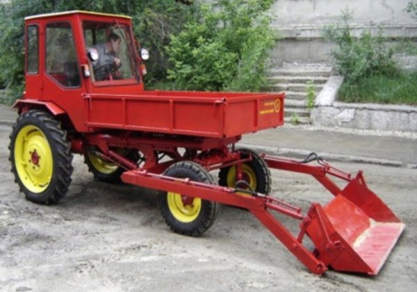 traktor-t-16-s-kovshom