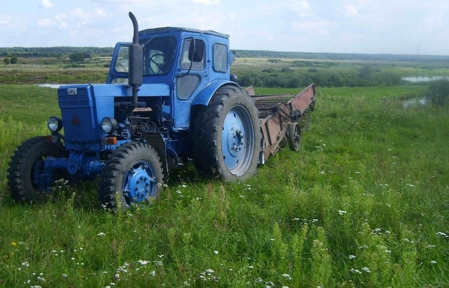 трактор дт70